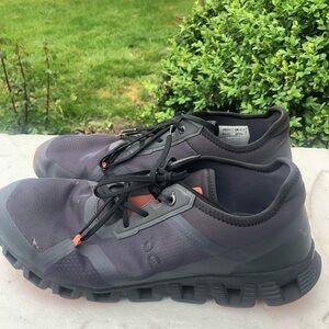 On Running Men's Trail Sneakers in Gray with Black and Orange Accents Sz 11